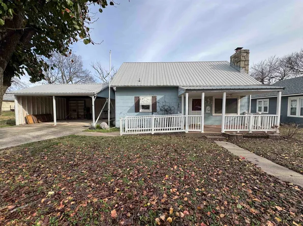 1326 N 9th St, Arkansas City, KS 67005