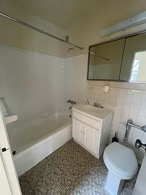 4th image of 110-48 72nd Ave #5H