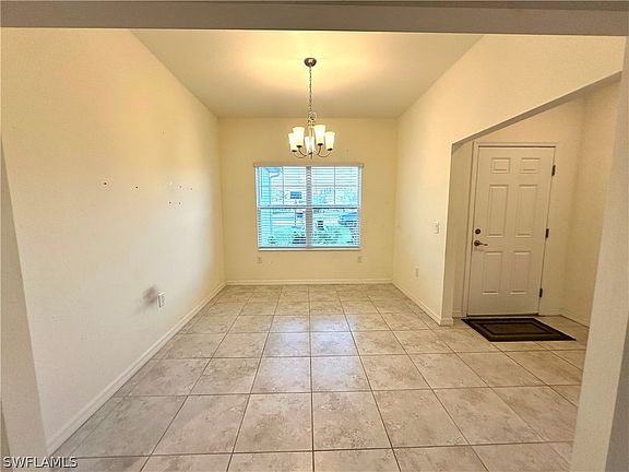 4th image of 759 Arundel Cir