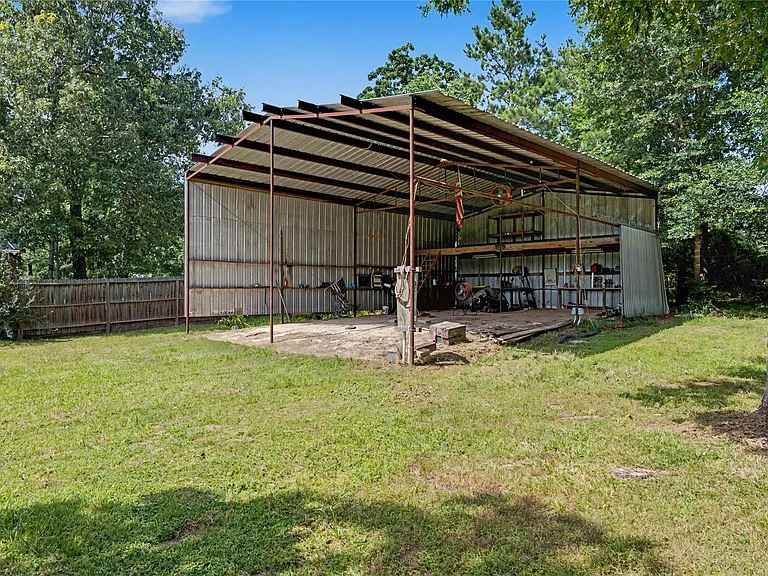 17685 Todd St — Photo 8