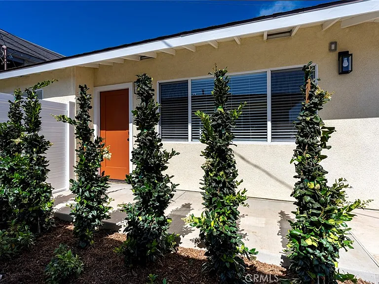 2614 Florida #C — Photo 1