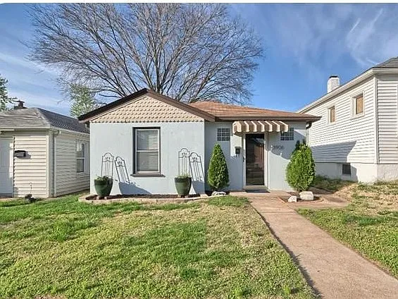3906 Itaska St photo 1