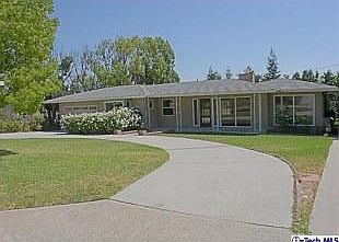 2nd image of 916 Milmada Dr