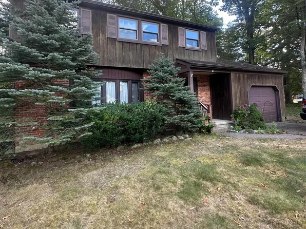 7 White Birch Rd, Turnersville, NJ 08012