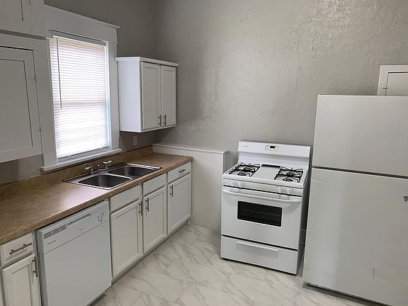 5th image of 934 N Louisa Ave