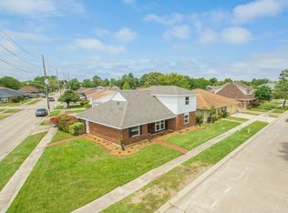 3301 Lake Trail Dr, Metairie, LA 70003