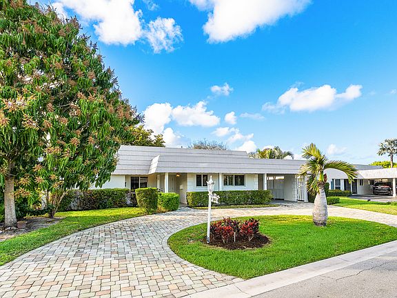 3rd image of 383 Villa Drive S