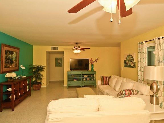 5th image of 1003 La Jolla Ave