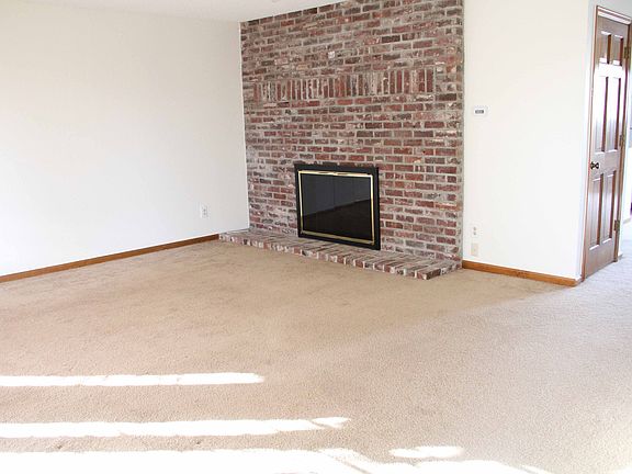 Living Room with gas fireplace