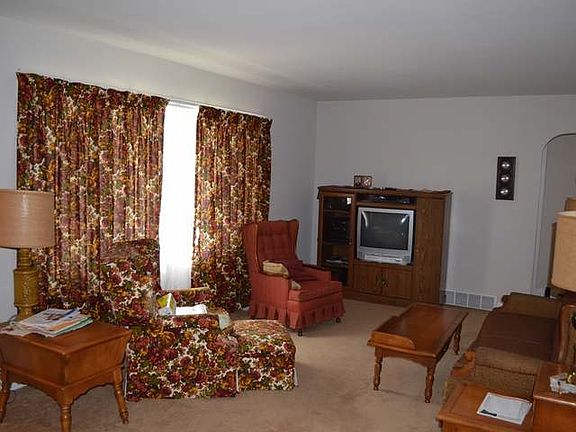 5th image of 603 E Lincoln Ave