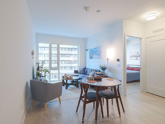 4th image of 470 Front St W #815