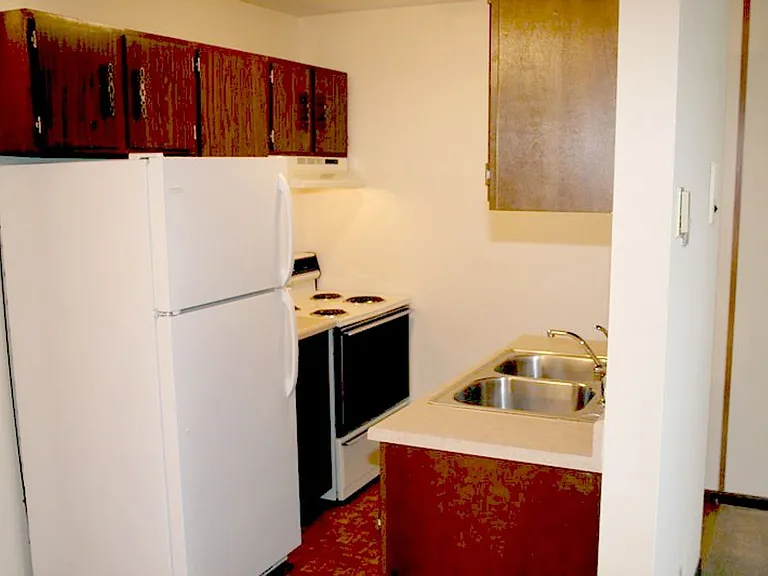 7425 123rd St W — Photo 2