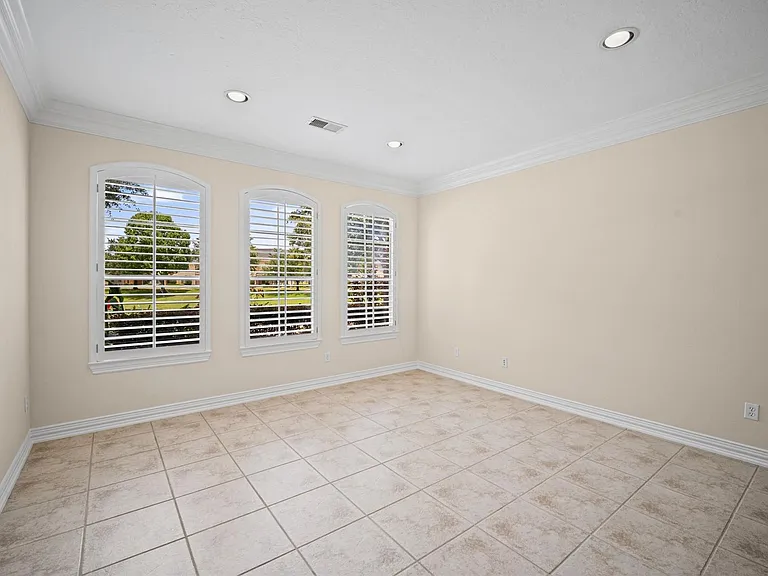 2047 Palm Forest Ln — Photo 5