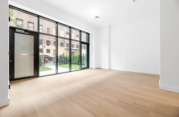 Rented by West 124th Manager LLC | media 151