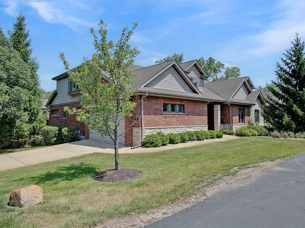 8 Margot Ln, Palos Heights, IL 60463