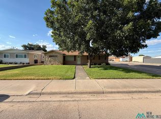 1802 W Clayton Ave, Artesia, NM 88210