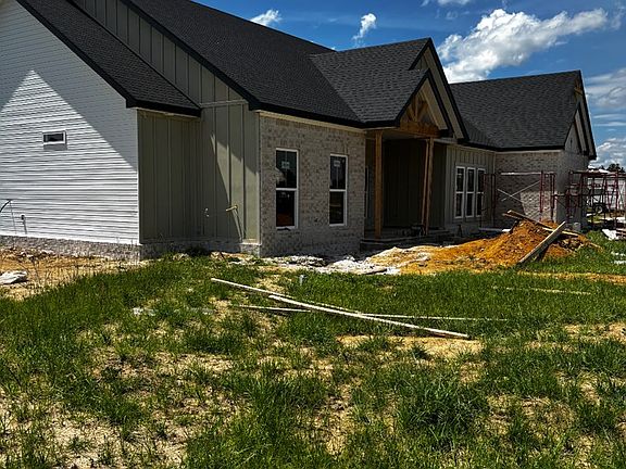 2nd image of 1548 Iris Rd