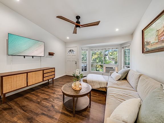 2nd image of 585 Mananai Pl #26U