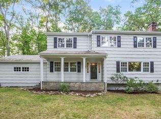 44 Crab Apple Pl, Stamford, CT 06903