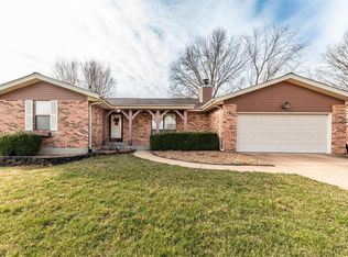 6 Hurstfield Ct, Fenton, MO