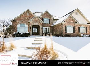 10519 N Trails Edge Dr, Peoria, IL