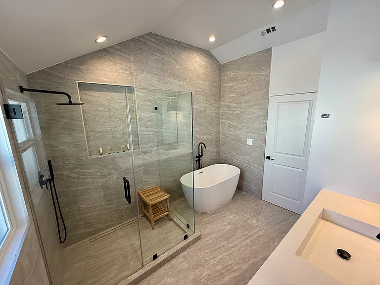 5827 Jumilla Ave — Photo 25