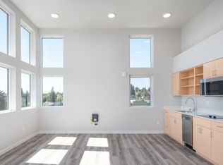 DP Studios, Seattle, WA 98105