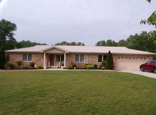 10 Hilltop Rd, Fayetteville, TN 37334