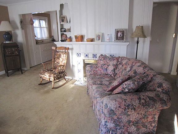 5th image of 722 Ellis Ave