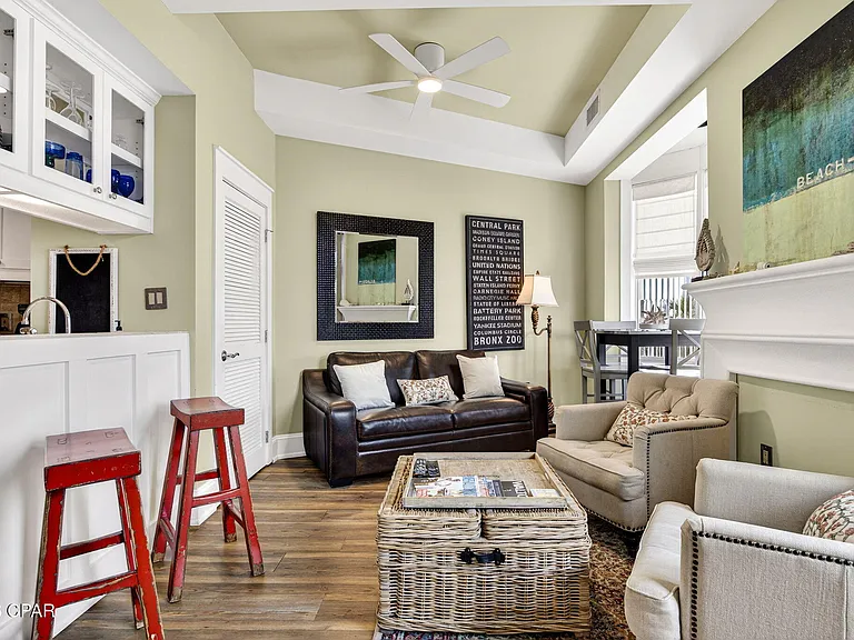 111 Carillon Market St #303 — Photo 7