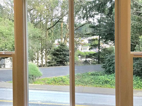 2nd image of 154 Oshaughnessy Blvd