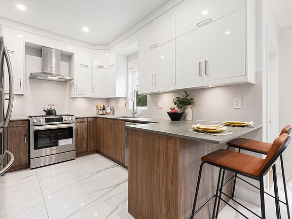 2nd image of 9219 Williams Rd #4