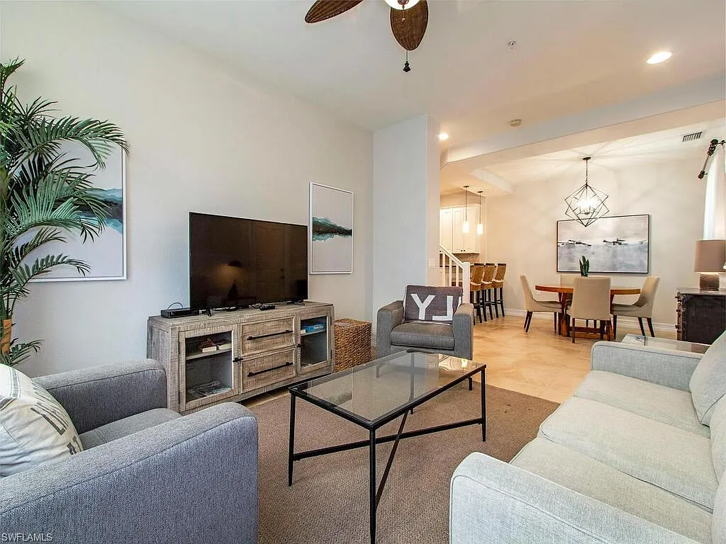 2 bed, 2.5 bath, 1776 sqft, $7,000 — Photo 2