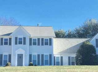 16405 Equestrian Ln, Rockville, MD 20855