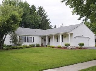 933 Bainbridge Dr, Naperville, IL 60563