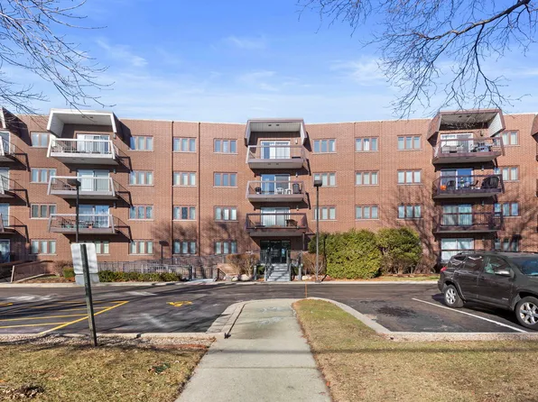 400 E Dundee Rd APT 403C, Buffalo Grove, IL 60089