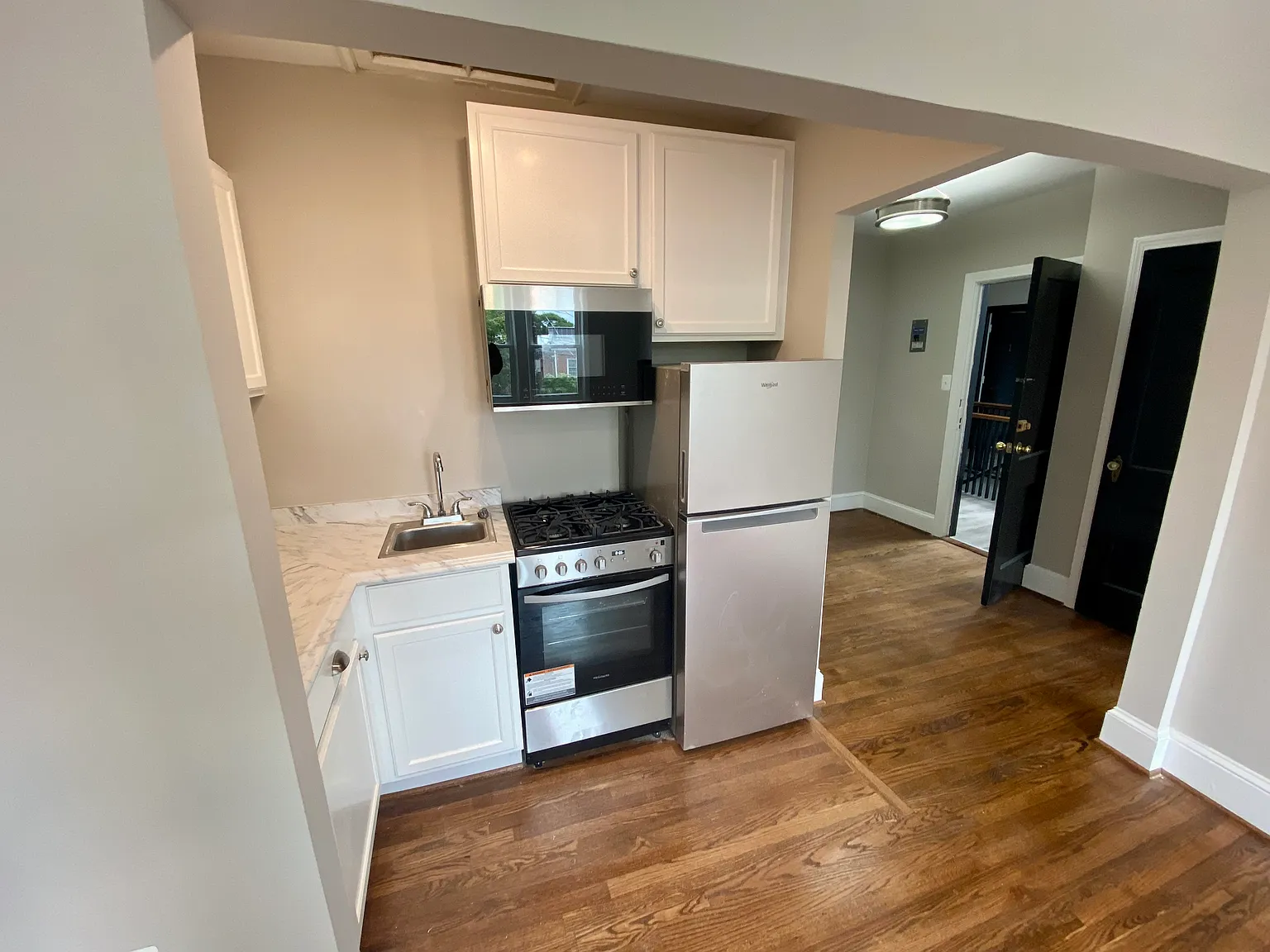 1 bed, $1,600 — Photo 3