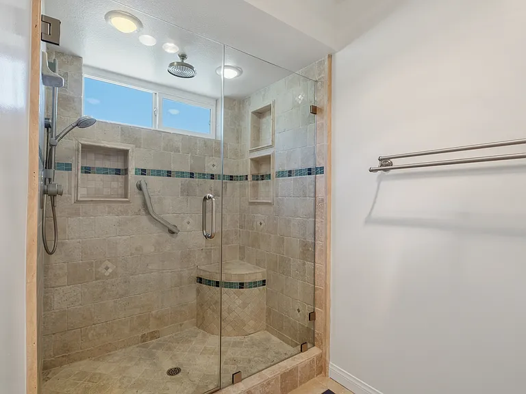 4215 Balcony Dr — Photo 34