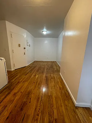 Rented by Peter R. Hungerford, LREB | media 14