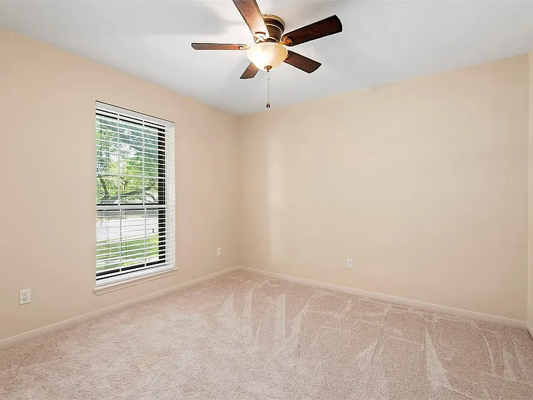14215 Lost Meadow Ln — Photo 15