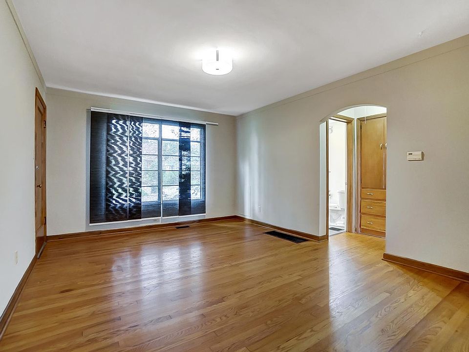 Living Room Alt View
