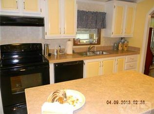 135 Robinson Ln, Westmoreland, TN 37186