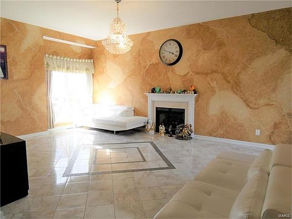 Great room with gas fireplace