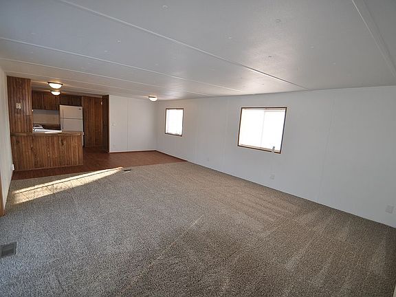 5th image of 370 Forest Blvd