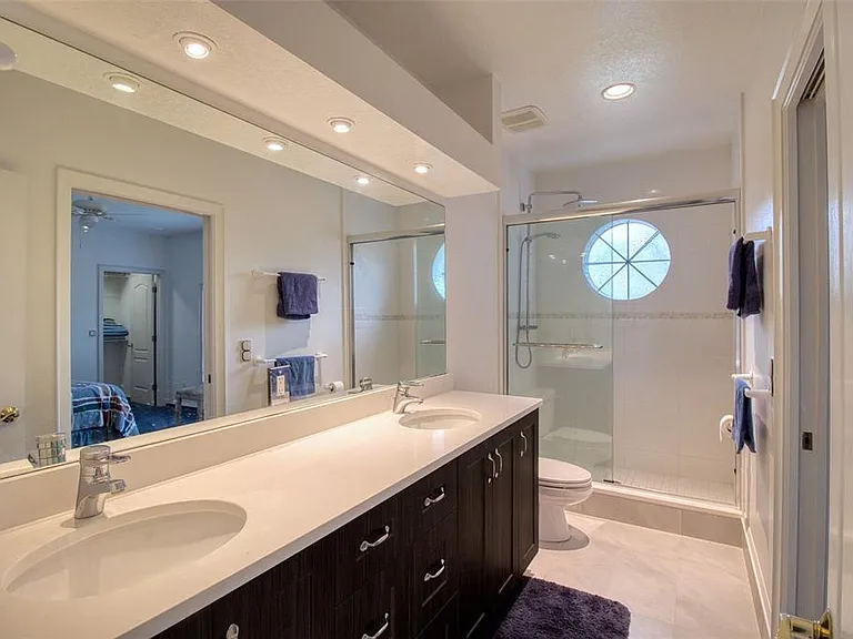 131 Sands Point Dr — Photo 16