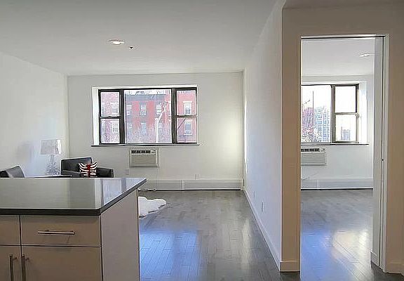 4th image of 400 E 14th St APT 3C