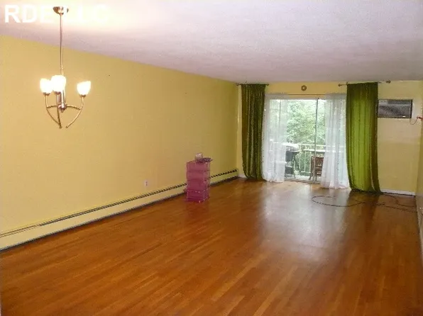 (undisclosed Address), Newton, MA 02458