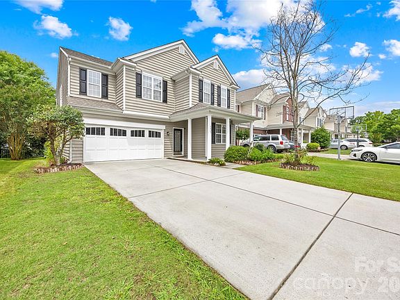 5th image of 6428 Manitoba Ln