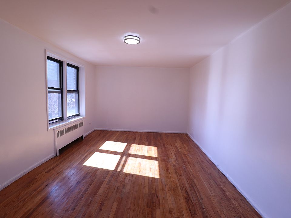 1st image of 143-45 Sanford Ave #501