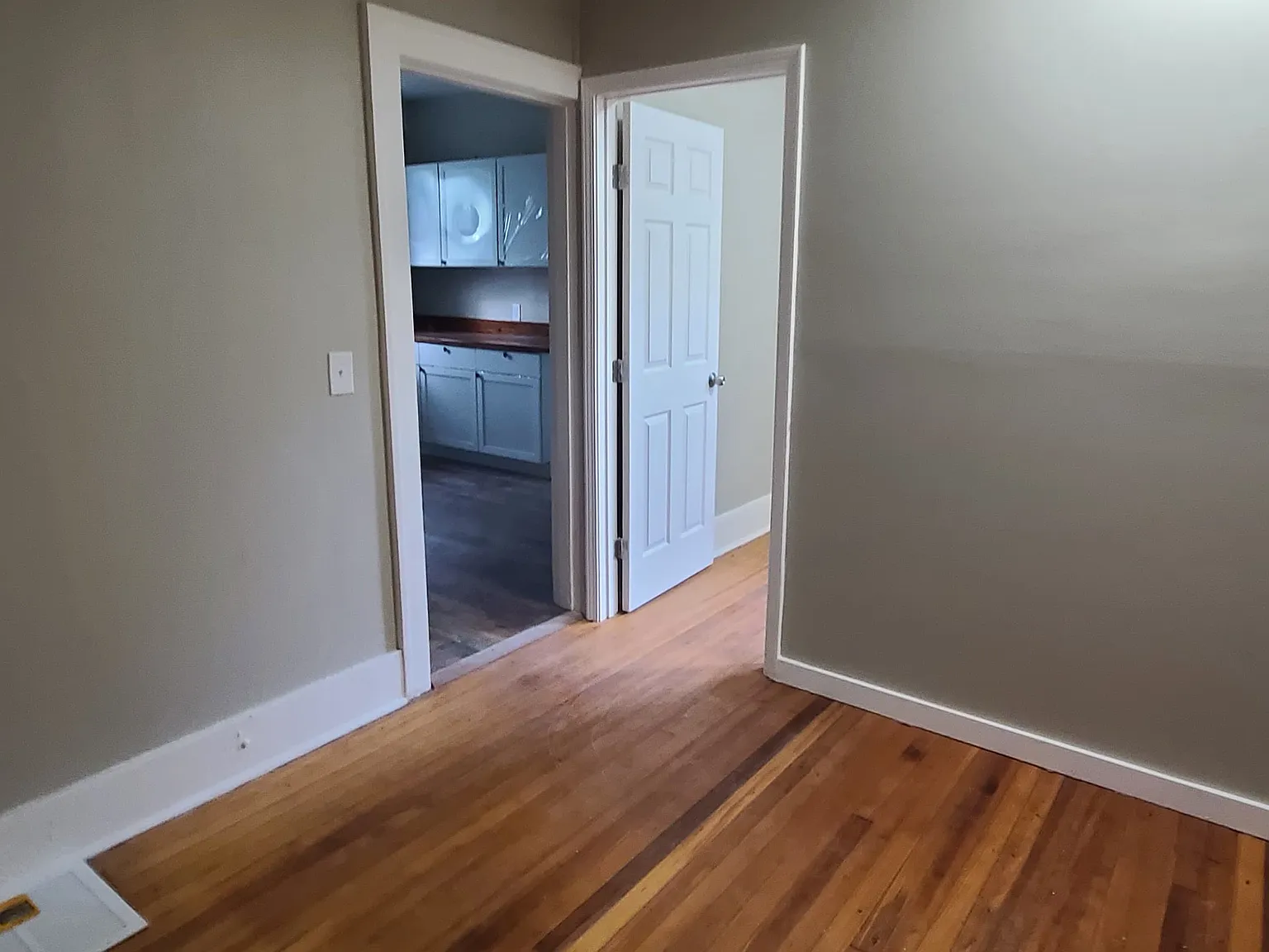 5 bed, 2.5 bath, 1711 sqft, $2,200 — Photo 4